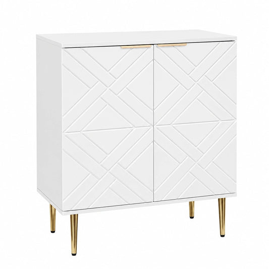 Mobile laterale in legno bianco con ante decorate e scaffali interni, perfetto per sala da pranzo o ingresso